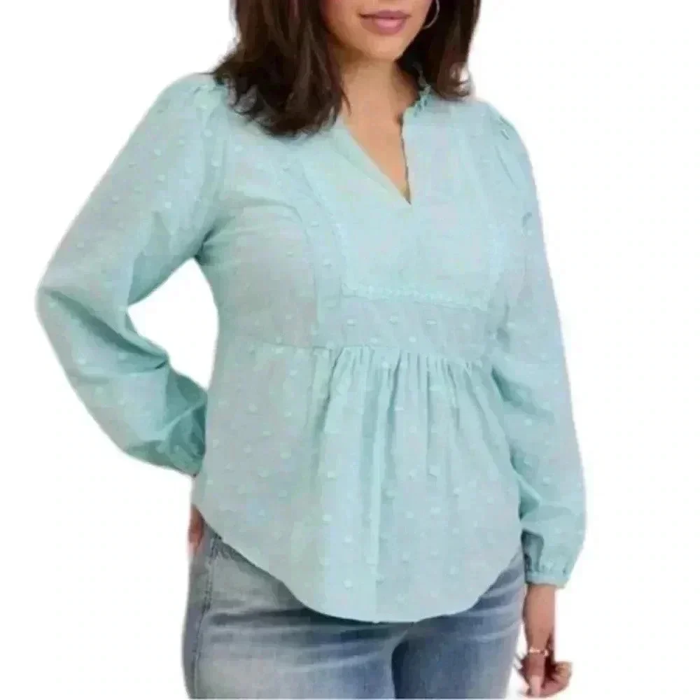 NWT TORRID‎ Clip Dot Mixed Eyelet Yoke Detail Top - Picture 8 of 8